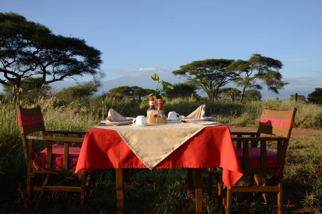 فيلا Kibo Safari Camp أمبوسيلي المظهر الخارجي الصورة