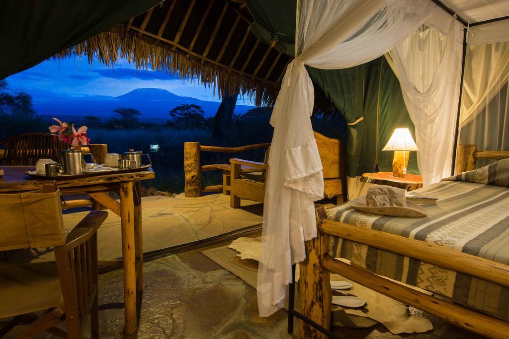 فيلا Kibo Safari Camp أمبوسيلي المظهر الخارجي الصورة